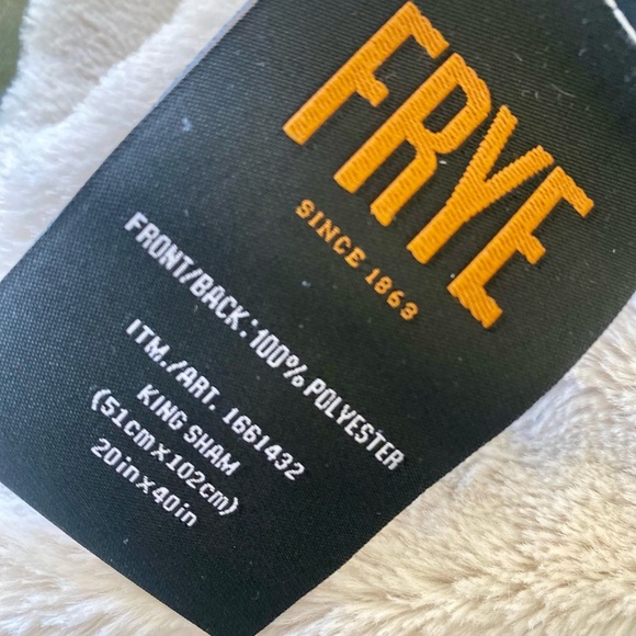 *Set of 2* Frye Luxurious Faux Rabbit Fur King Pillow Shams - Picture 5 of 7